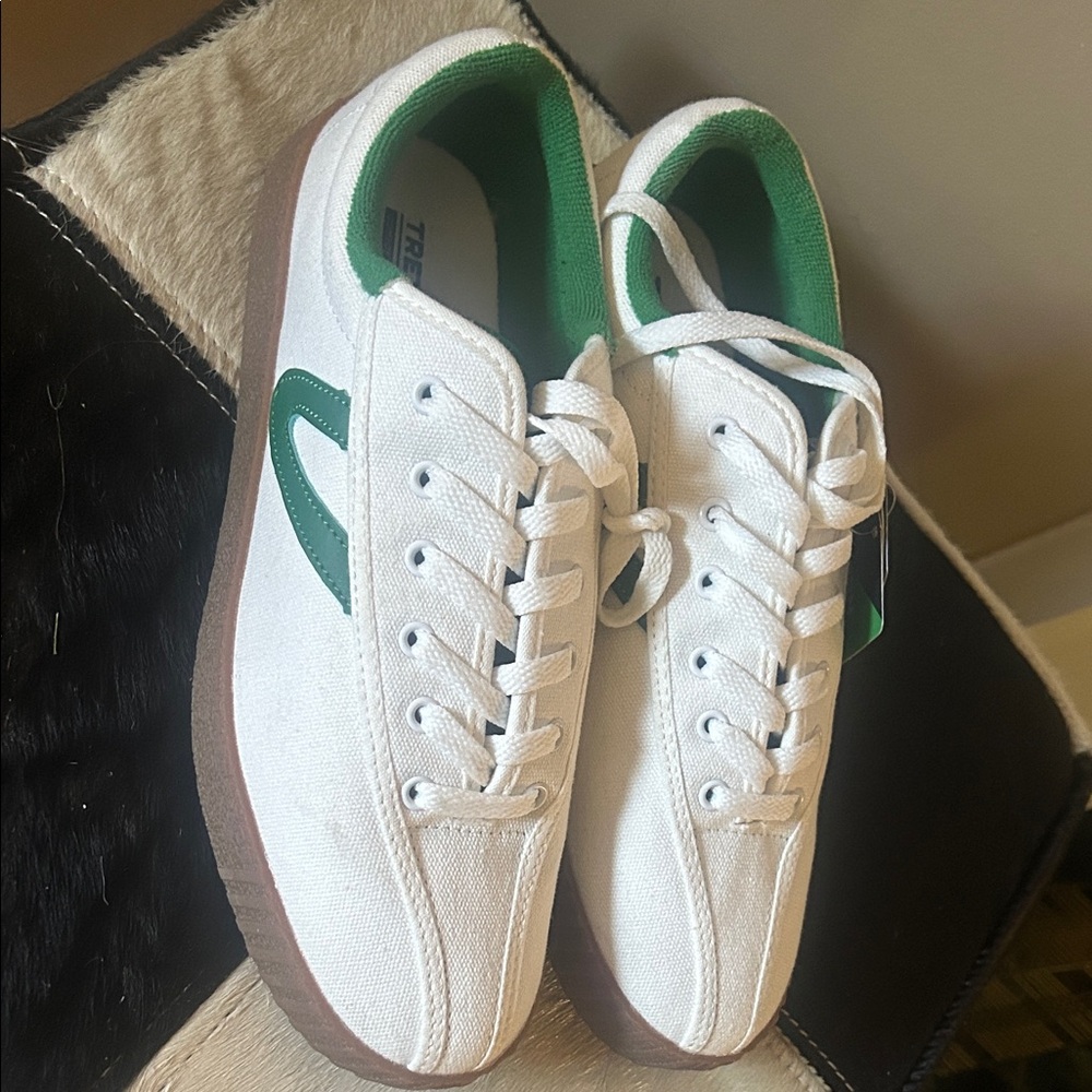 Tretorn Green and White Sneakers - Picture 4 of 5